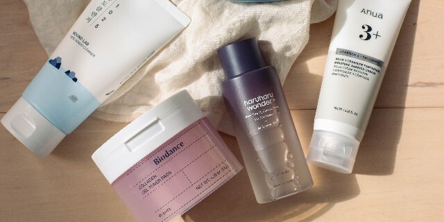 Poshmark banner for @beauty